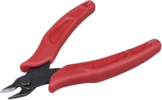 Klein Tools ET270 Auto-Ranging Digital Multi-Tester, AC/DC, Resistance, Continuity & D275-5 Pliers, Diagonal Cutting Pliers with Precision Flush Cutter is Light