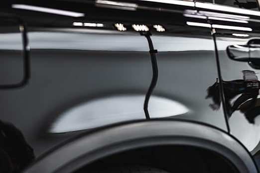 Koch-Chemie - Micro Cut & Finish Polishing Compound with Carnauba Wax - Permanent Removal of Holograms, Fine Scratches & Sanding Marks; Long Term Sealing; Non-Fugitive Silicones (1 Liter)