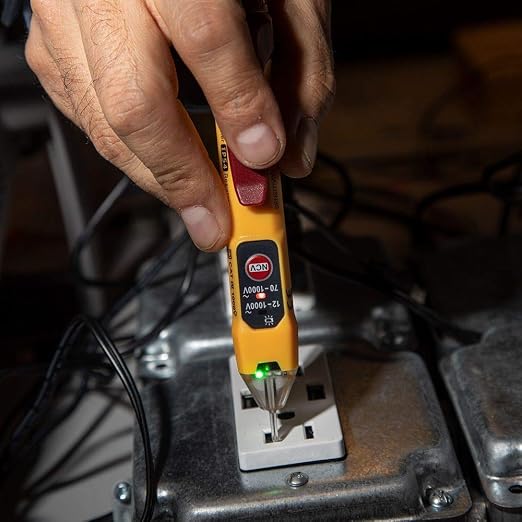 Klein Tools NCVT2PKIT Non-Contact Voltage Tester Bundle with Circuit Breaker Finder