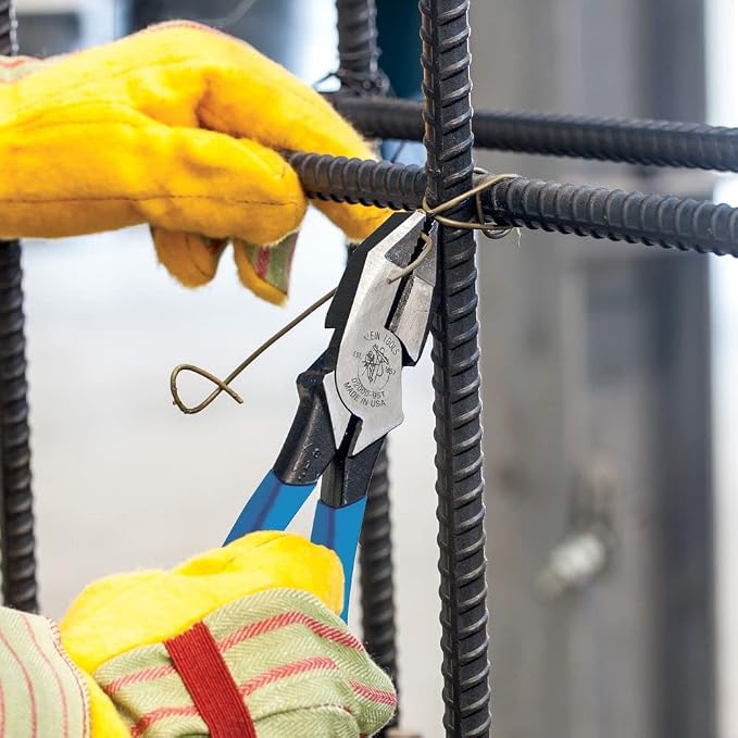 Klein Tools D2000-9ST Pliers, Side Cutters are Heavy-Duty 9-Inch Ironworker Pliers for Rebar, ACSR, Screws, Nails and Most Hardened Wire and Klein Tools M200ST Plier Cushion Grip Kit