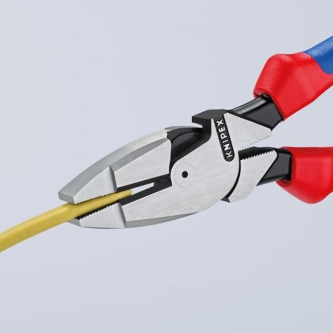 09 02 240 SB Lineman’S Pliers 9, 45" with Soft Handle In Blister Packaging
