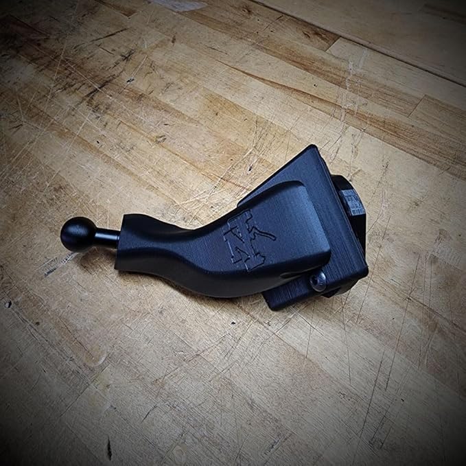 Smash Mount Twist - Raido, Dashboard Silverado Phone Mount 2019, 2020, 2021, Cellphone Holder, Dashboard Accessories, Driver Side Mount (Standard)