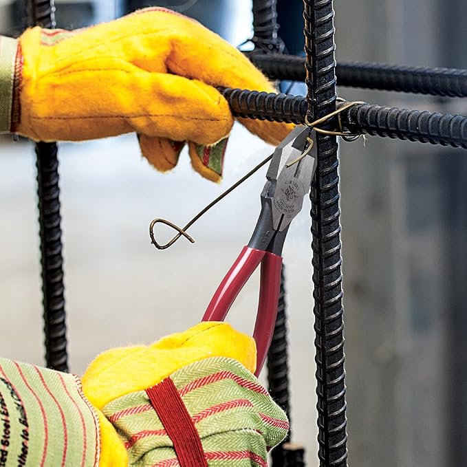 Klein Tools Linesman Pliers + Tie Wire Reel Pad