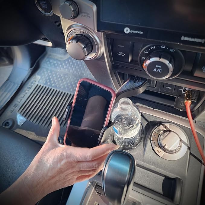 The Runner Smash Mount V3 5th Gen 4Runner Phone Mount w/Basic Phone Holder