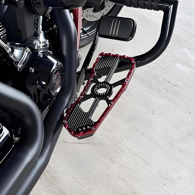 Motorcycle Driver Floorboards Front Footboards Pedal Offroad Rider Foot Pegs Fit for Harley Touring Road King Road Glide Electra Glide Street Glide Softail Dyna (Red Edge)