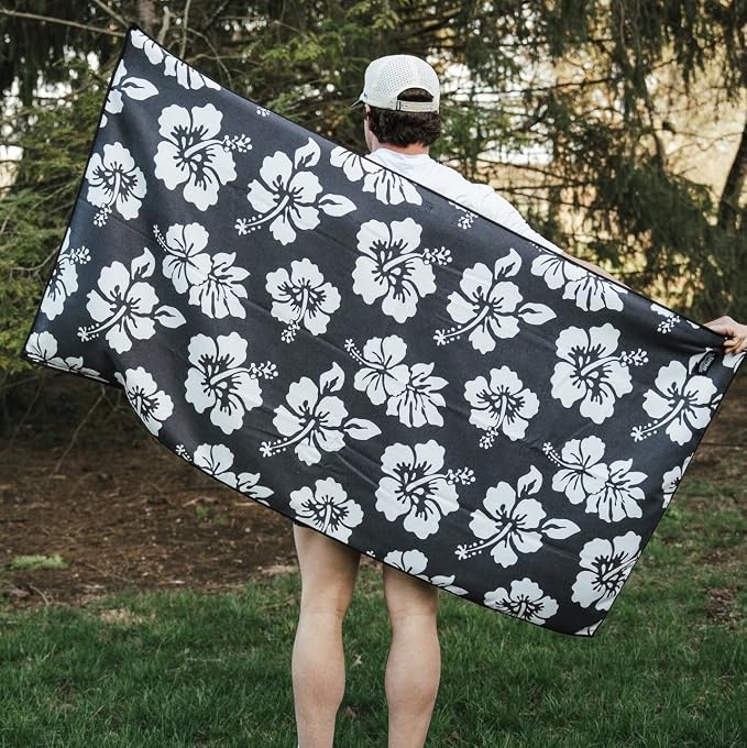 Sprints Athletic Running Towel, Full-Sized, Car Seat Cover - Performance Microfiber (Flex on the Beach - Black w/Snaps)