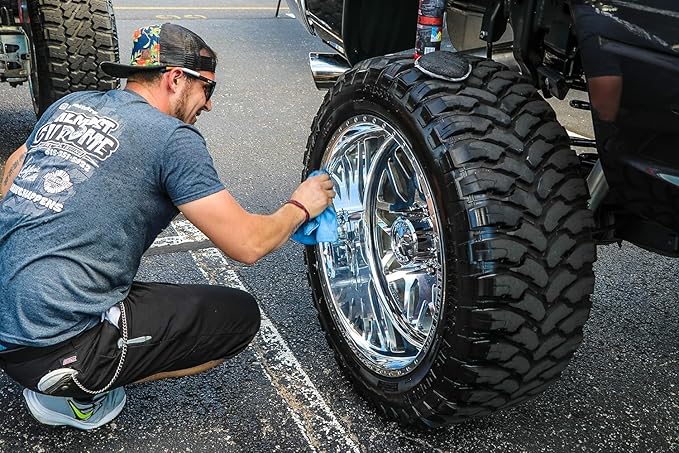 Renegade Products Red Liquid Metal Polish - Metal Polish & Car Scratch Removal, for Use on Chrome, Stainless Steel, & Aluminum, Cleaner & Polish for Cars, Trucks, Bikes